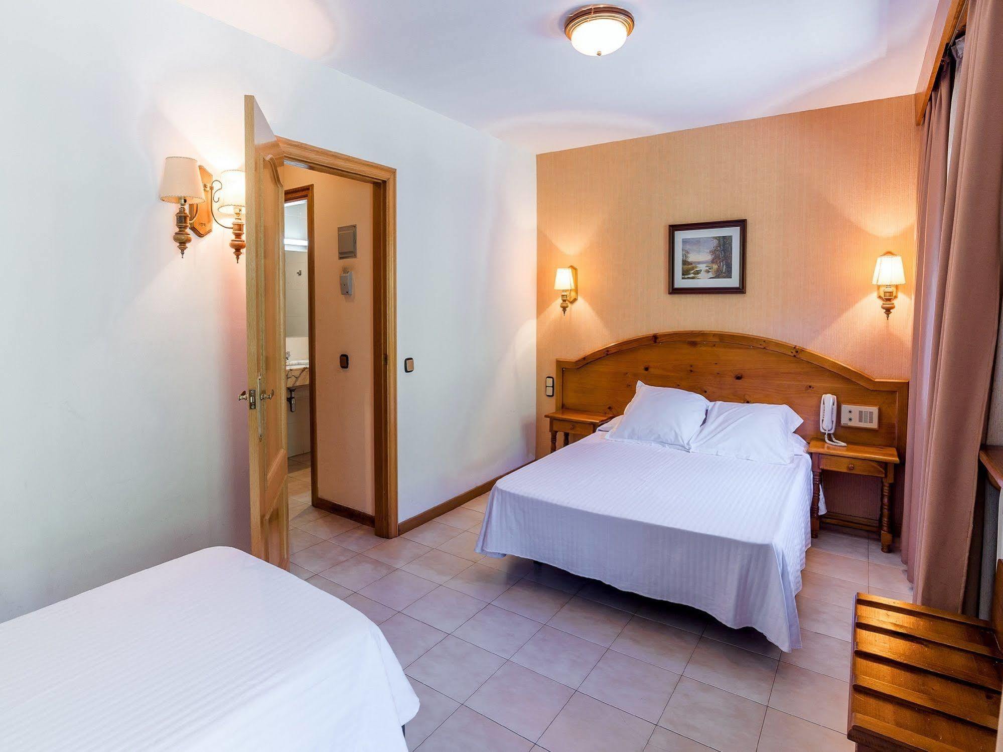 Hotel Sant Miquel Andorra la Vella Buitenkant foto