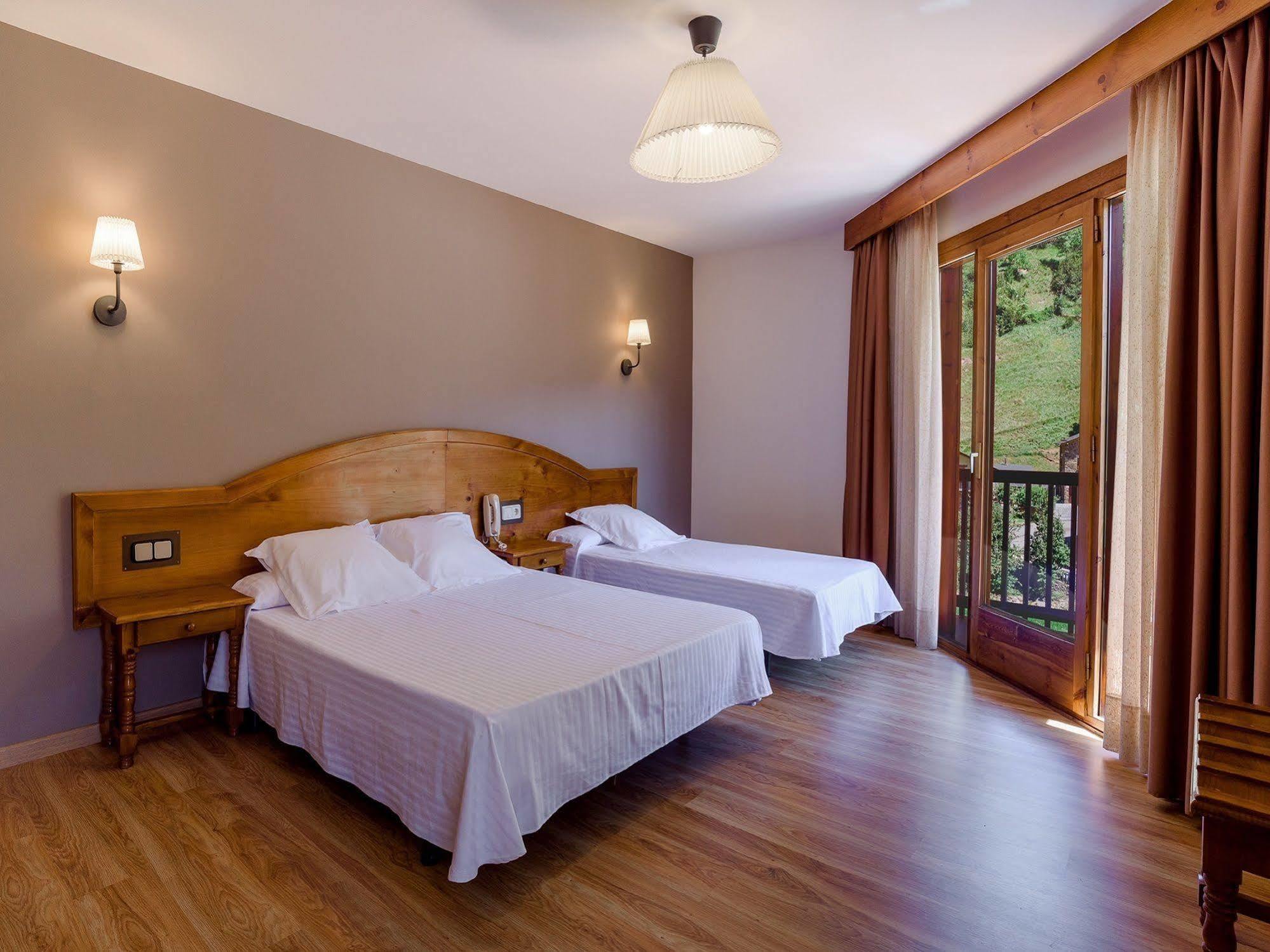 Hotel Sant Miquel Andorra la Vella Buitenkant foto